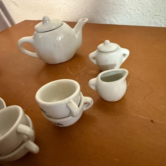 Floral Miniature Tea Set - Picture 6 of 11